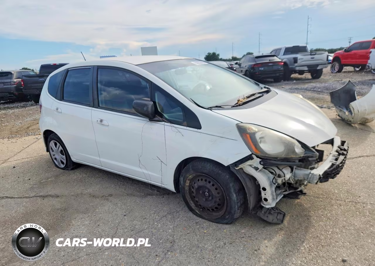 2010 Honda Fit VIN:JHMGE8H20AC034068 - 4