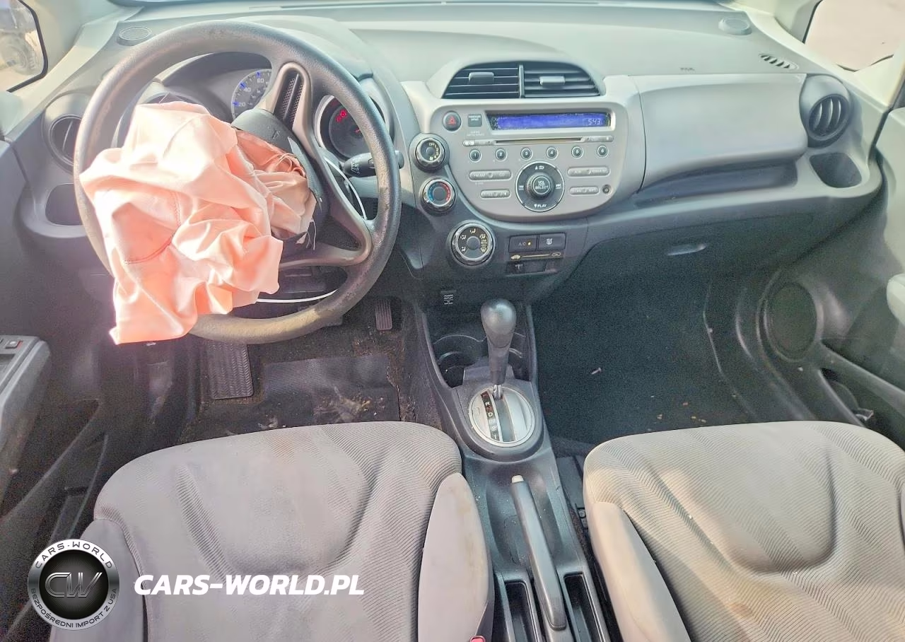 2010 Honda Fit VIN:JHMGE8H20AC034068 - 8