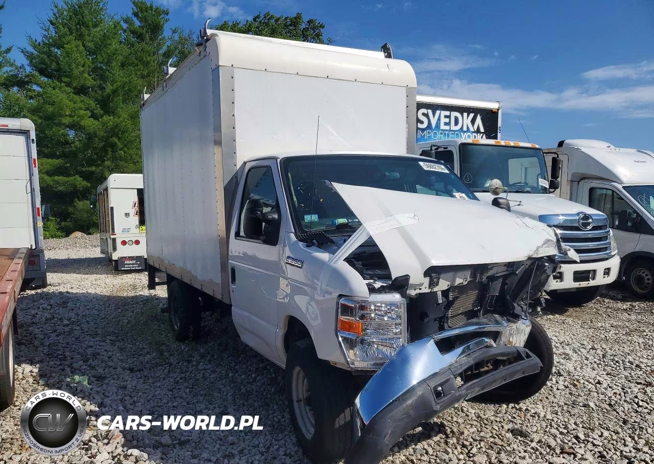 2019 Ford Econoline E350 Super Duty Cutaway Van VIN:1FDWE3F69KDC63054 - 4