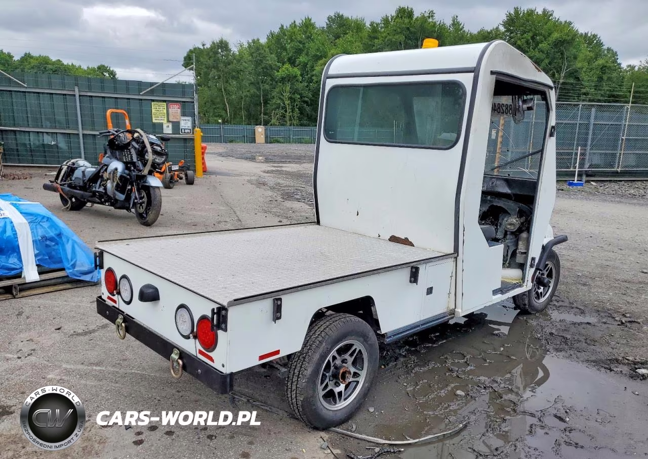 2010 Columbia Summit Utility Vehicle VIN:5FCLS36B0A1001085 - 4