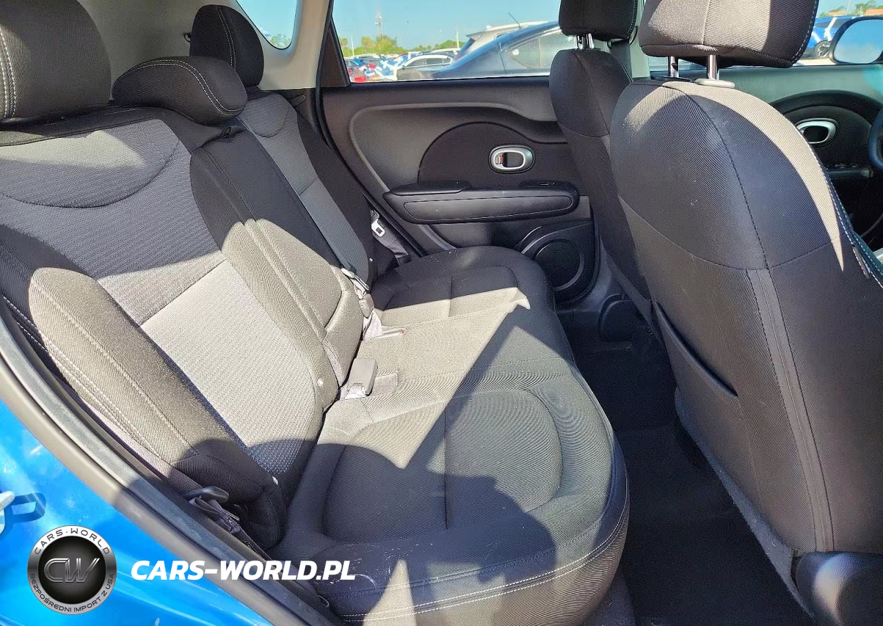 2017 Kia Soul + VIN:KNDJP3A57H7412172 - 11