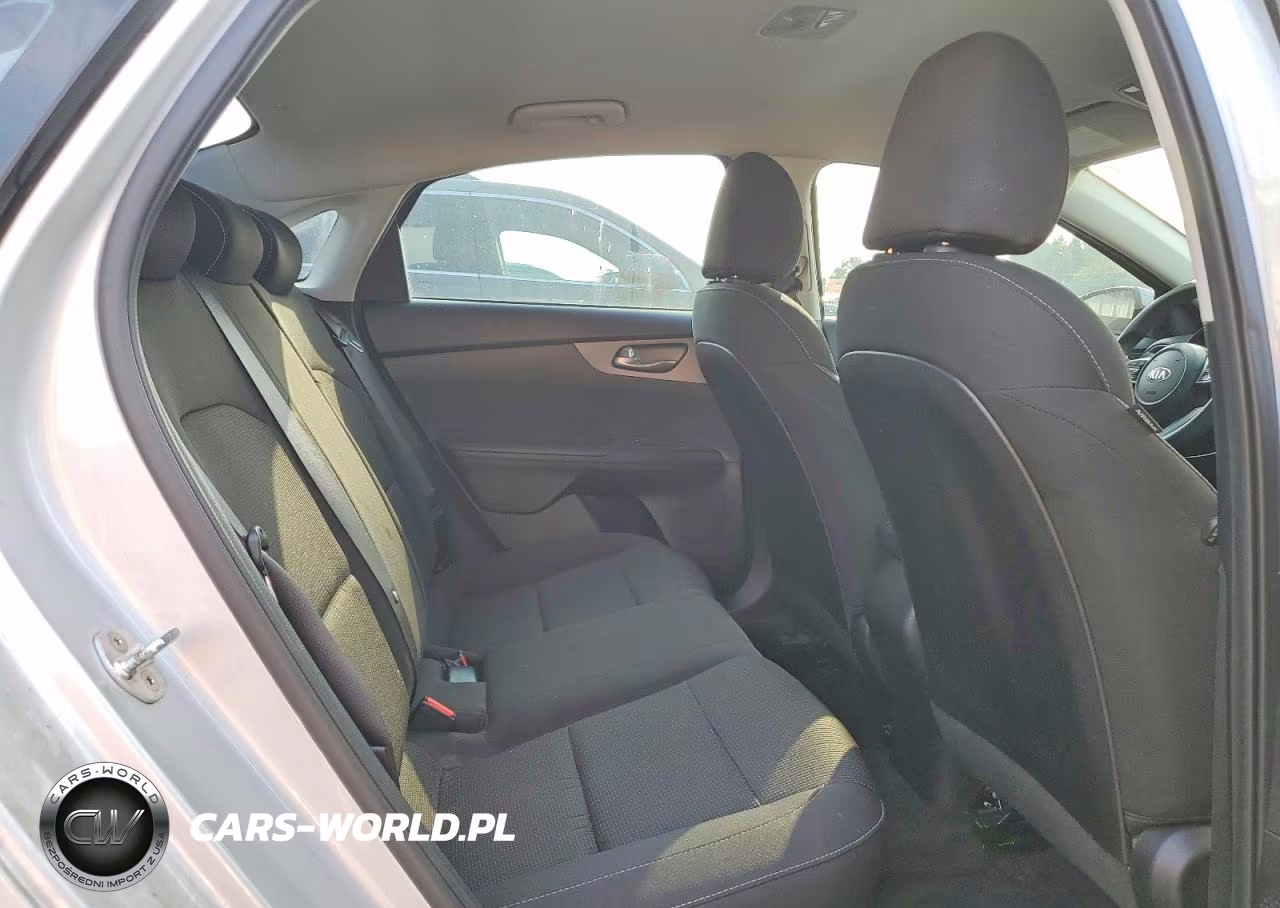 2021 Kia Forte Lxs VIN:3KPF24AD2ME398838 - 10
