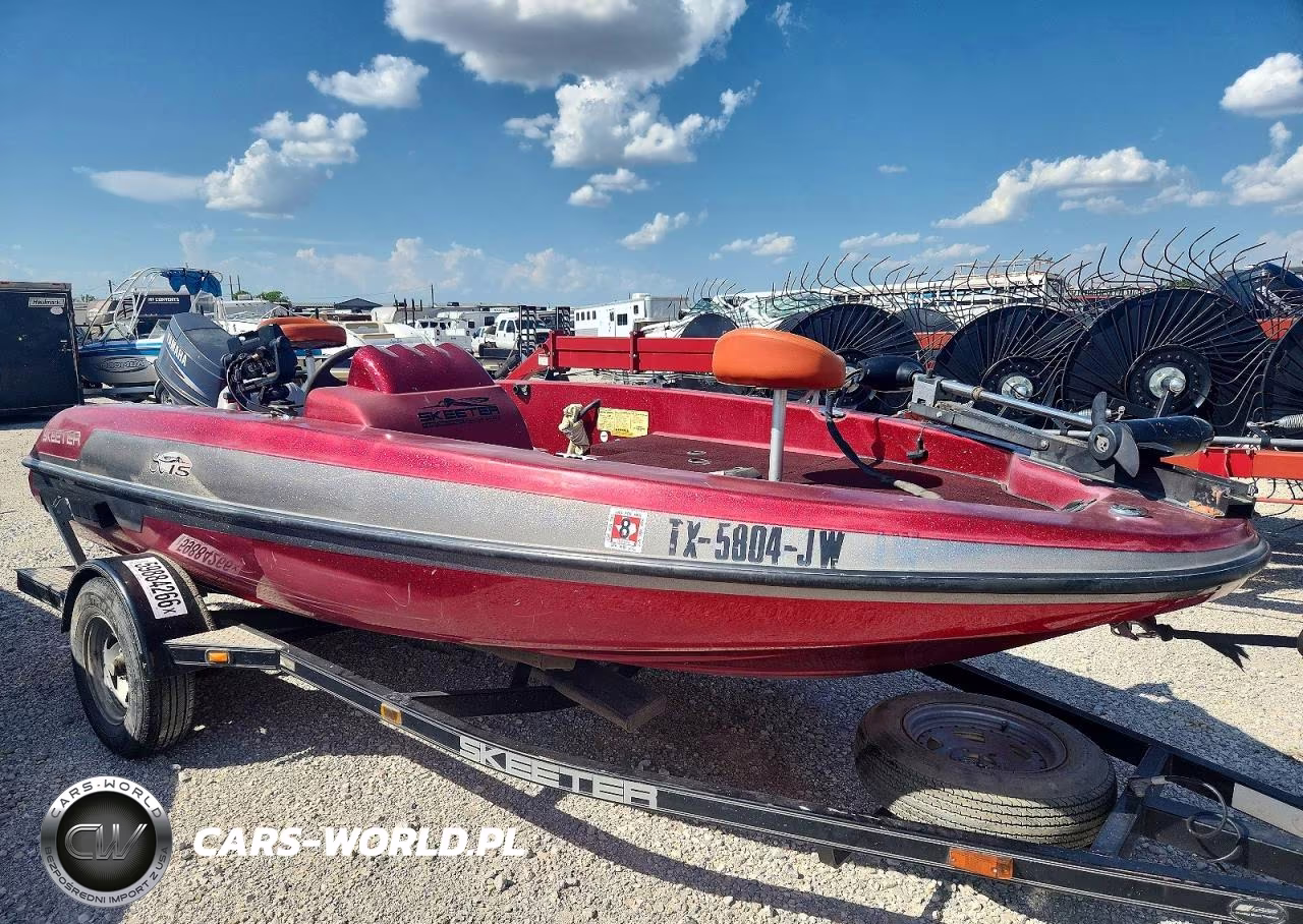 2002 Skeeter Boat