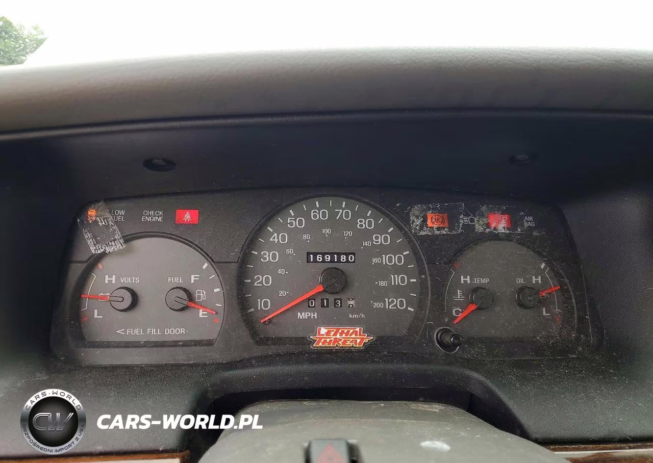 2005 Ford Crown Victoria Lx VIN:2FAHP74W65X156015 - 9