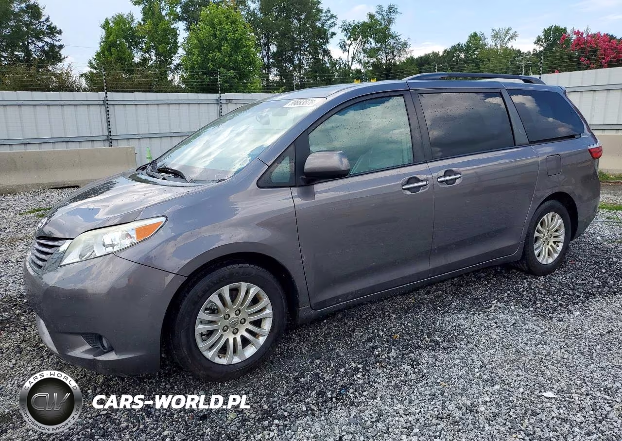 2016 Toyota Sienna Xle 8-Passenger