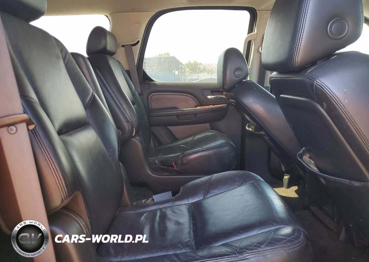2008 Cadillac Escalade Luxury VIN:1GYFK63868R110755 - 11