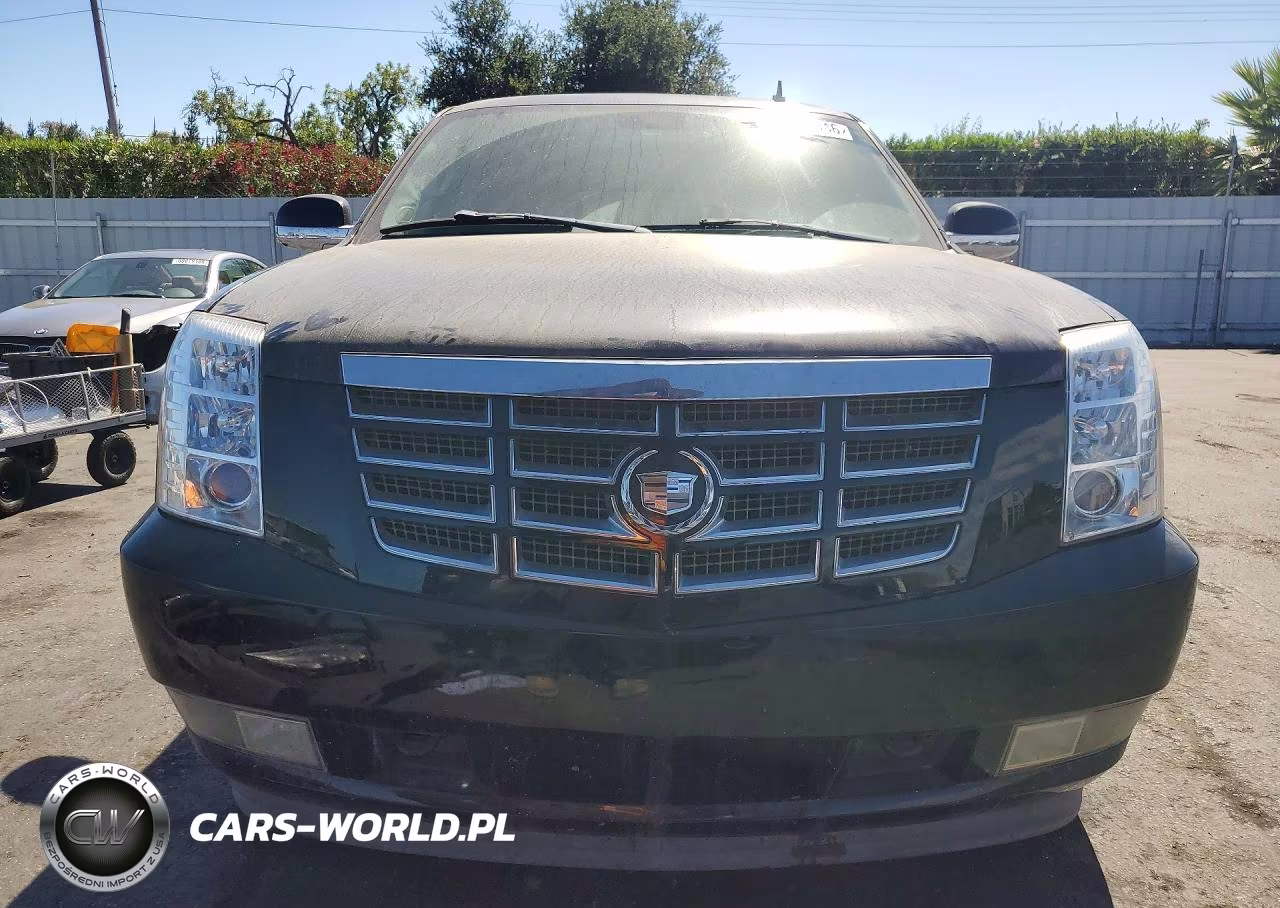 2008 Cadillac Escalade Luxury VIN:1GYFK63868R110755 - 5
