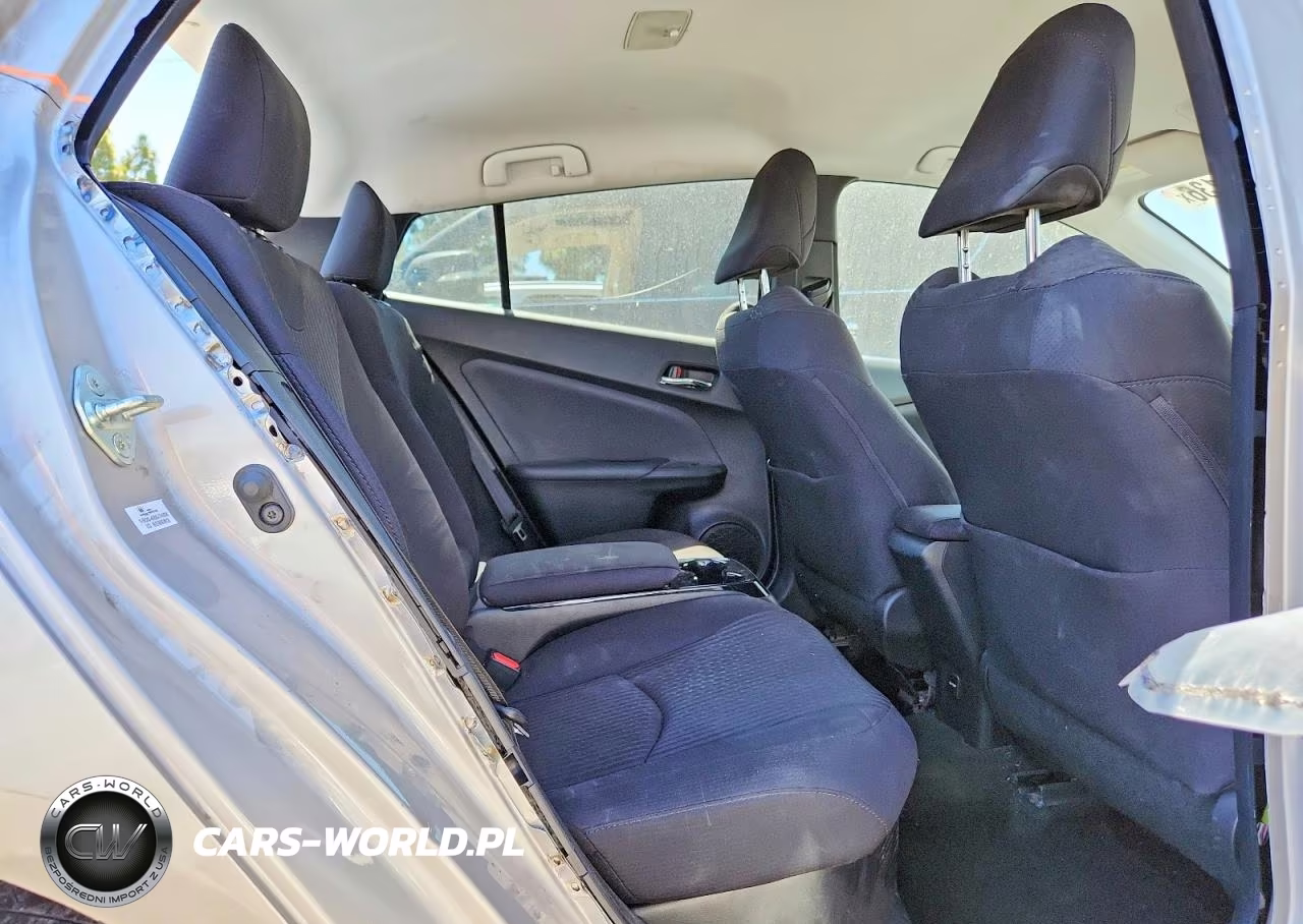 2019 Toyota Prius Prime Plus VIN:JTDKARFPXK3119545 - 10