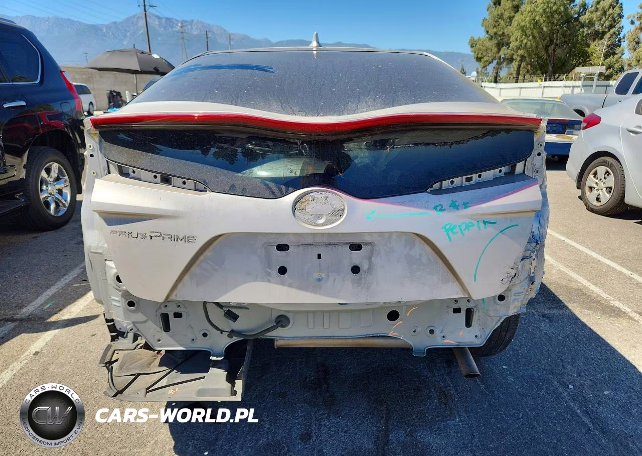 2019 Toyota Prius Prime Plus VIN:JTDKARFPXK3119545 - 6