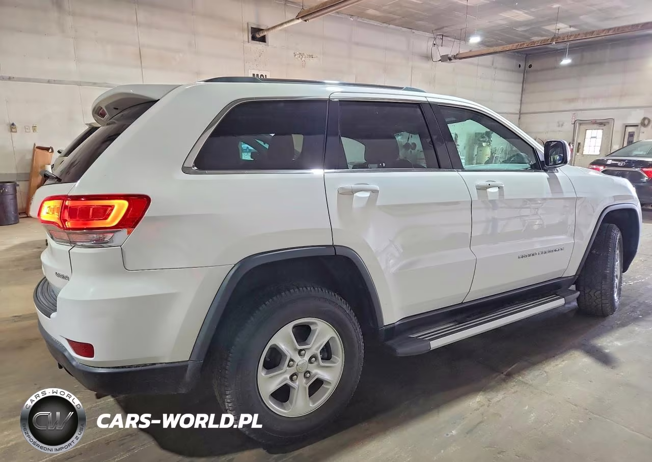 2014 Jeep Grand Cherokee Laredo VIN:1C4RJFAG8EC131122 - 3