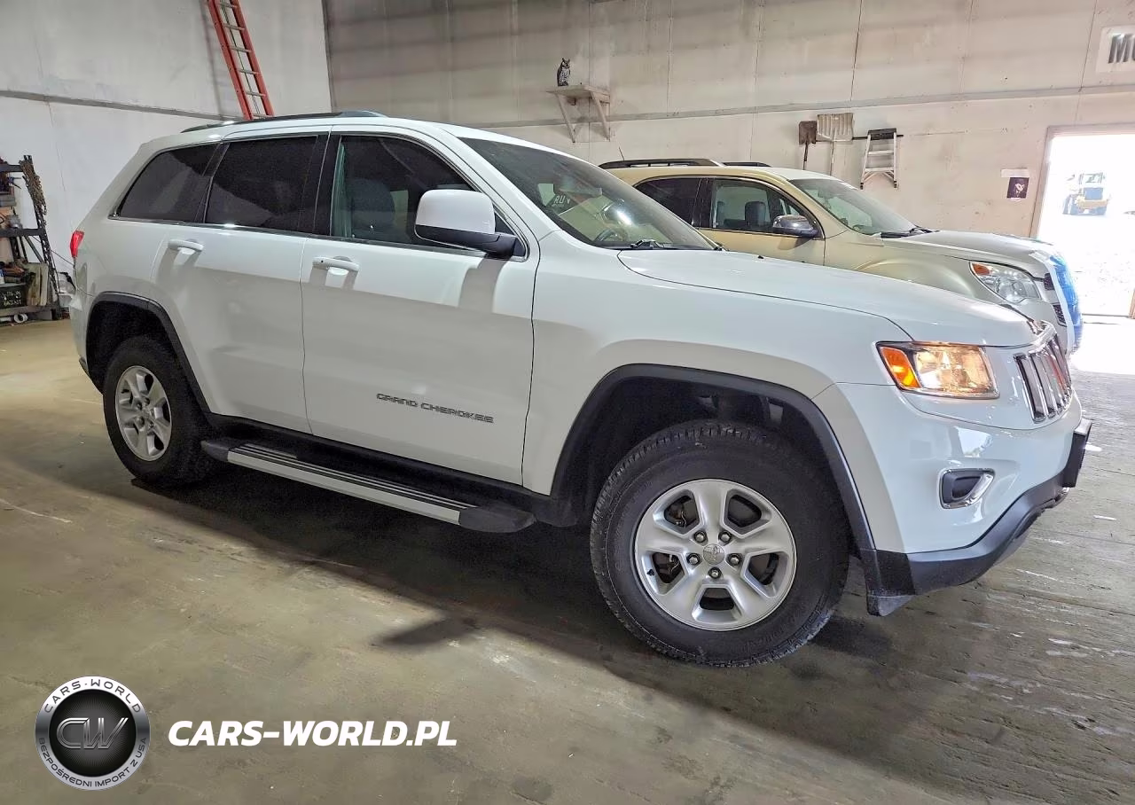 2014 Jeep Grand Cherokee Laredo VIN:1C4RJFAG8EC131122 - 4