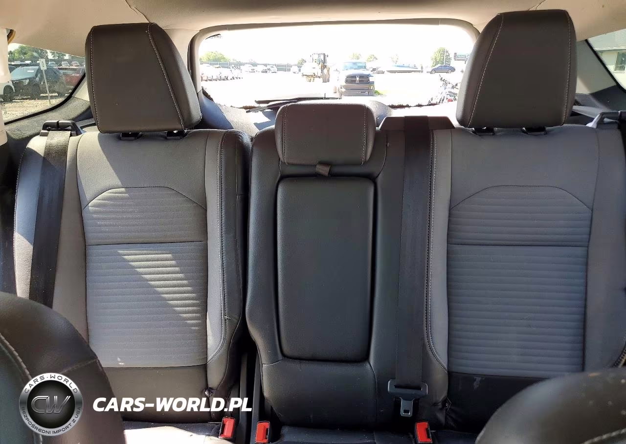 2017 Ford Escape Se VIN:1FMCU9GD0HUE42050 - 10