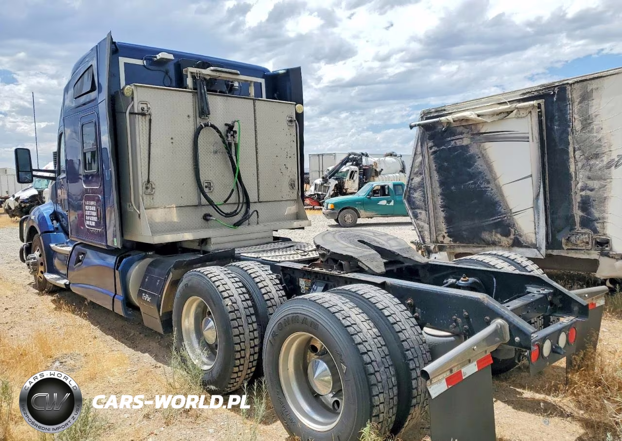 2017 Kenworth Construction T680 VIN:1XKYD49X2HJ128992 - 3