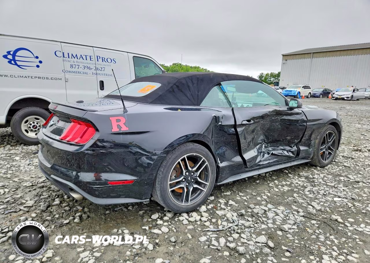 2018 Ford Mustang VIN:1FATP8UH3J5115239 - 3