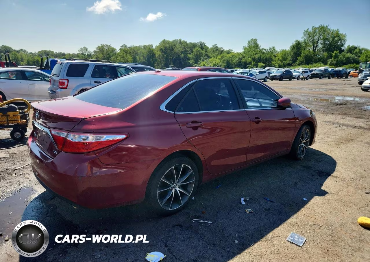 2015 Toyota Camry Xse VIN:4T1BF1FK7FU926155 - 3