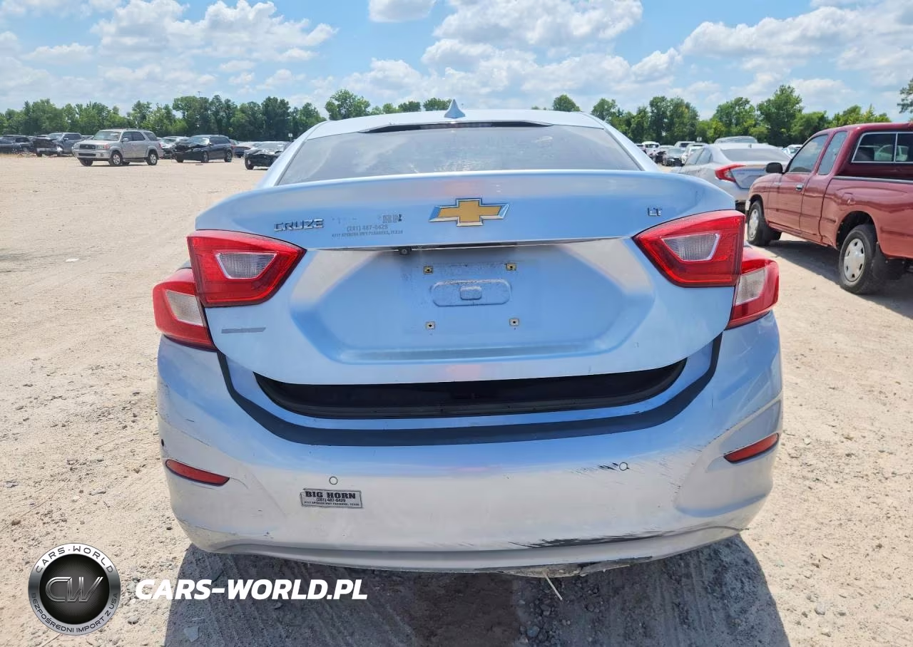 2018 Chevrolet Cruze Lt VIN:1G1BE5SM2J7113702 - 6