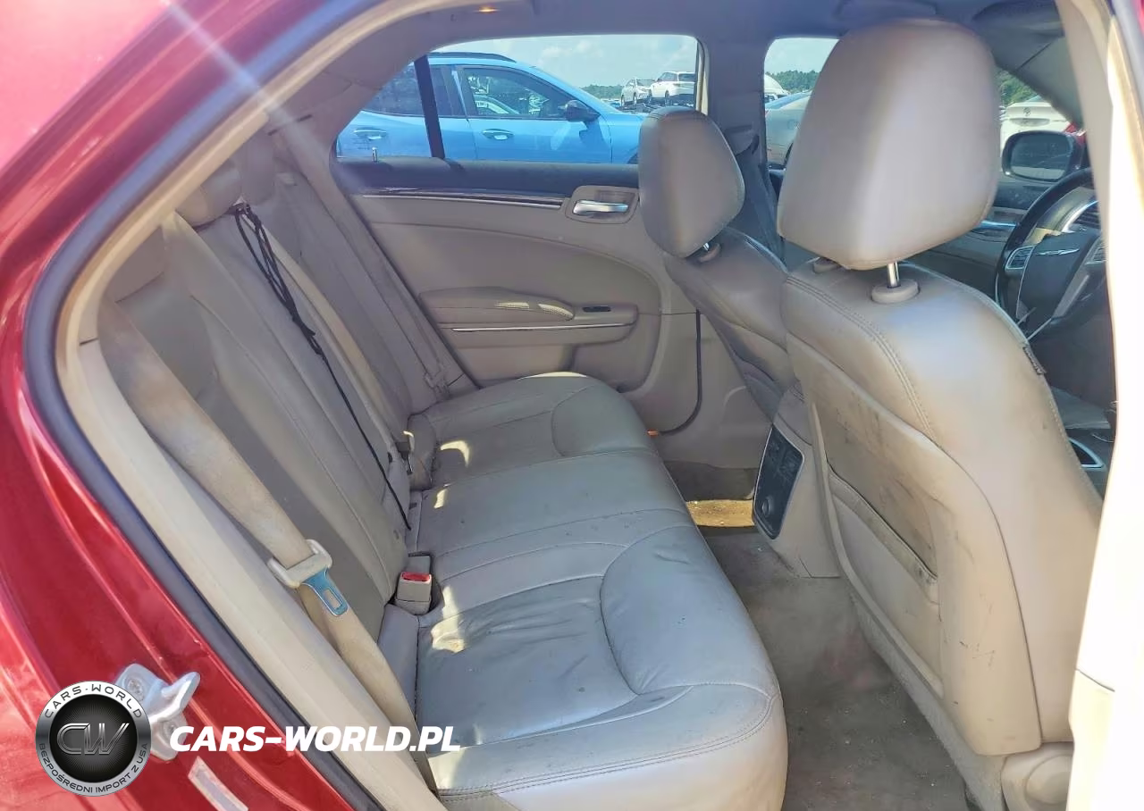 2013 Chrysler 300 VIN:2C3CCAAG3DH713289 - 10