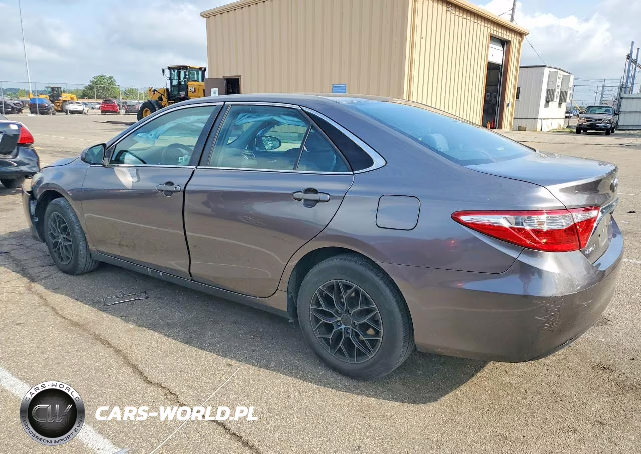 2015 Toyota Camry Le VIN:4T4BF1FK4FR515771 - 2