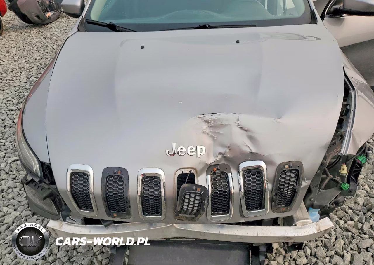 2015 Jeep Cherokee Latitude VIN:1C4PJMCS1FW725466 - 12