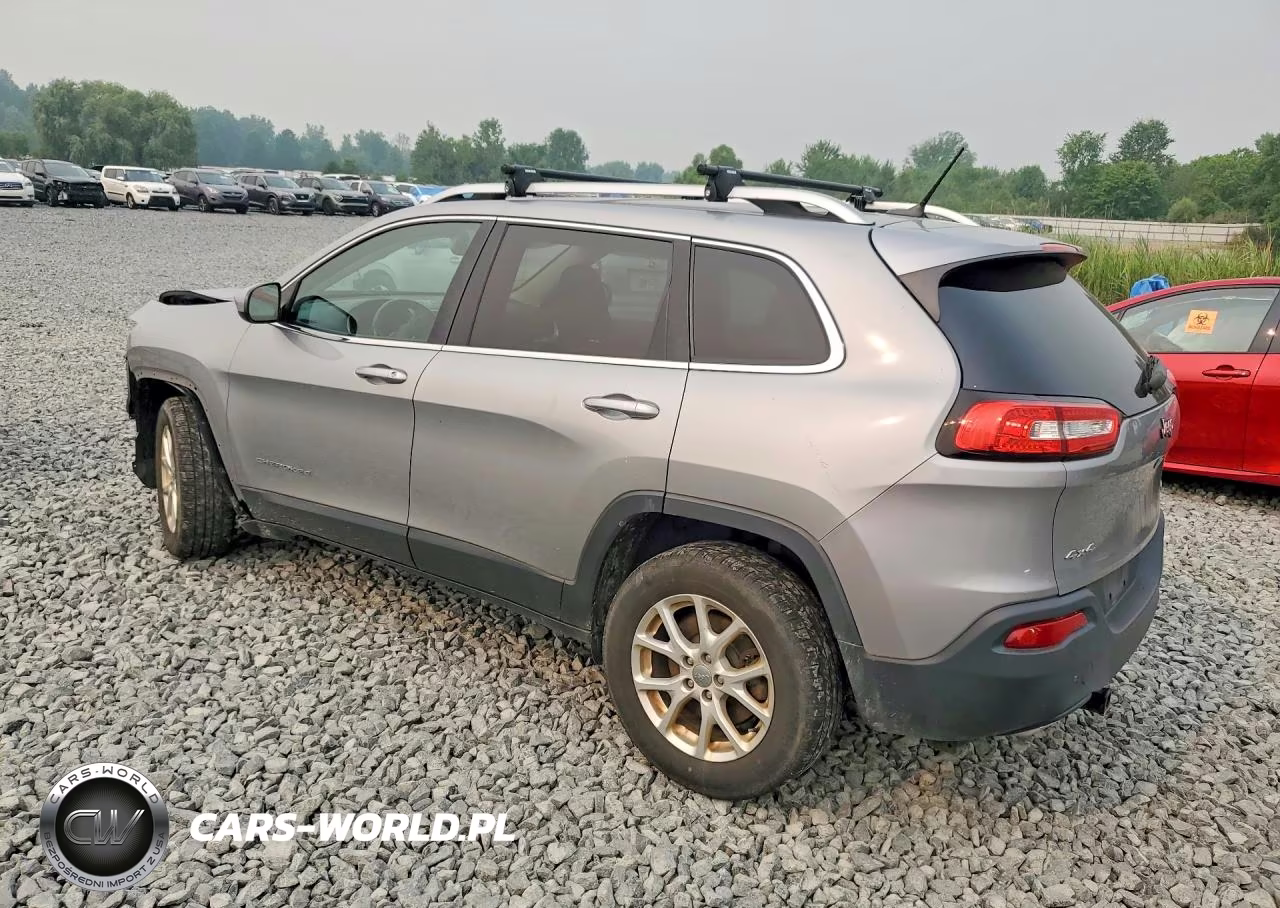 2015 Jeep Cherokee Latitude VIN:1C4PJMCS1FW725466 - 2