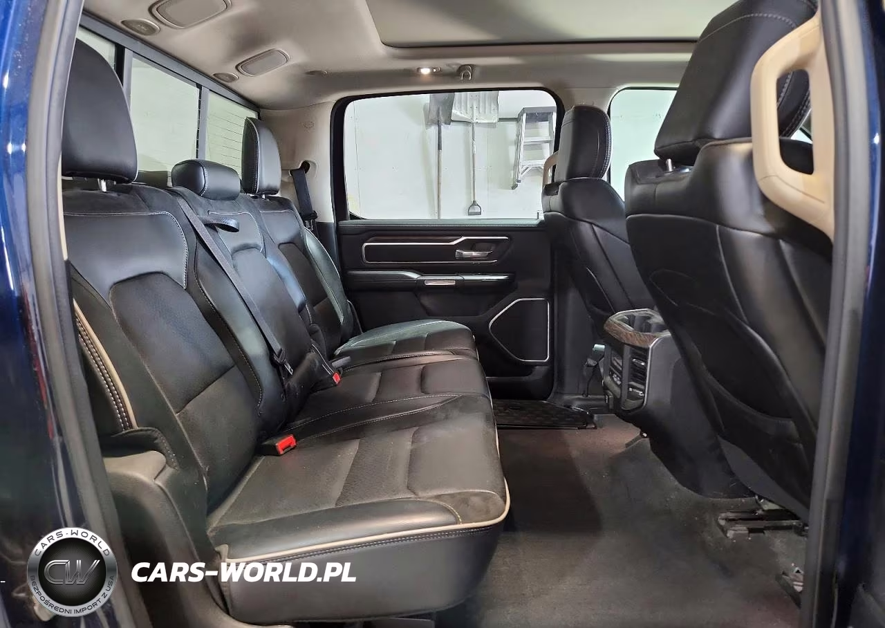2019 Ram 1500 Laramie VIN:1C6SRFRT0KN898496 - 10