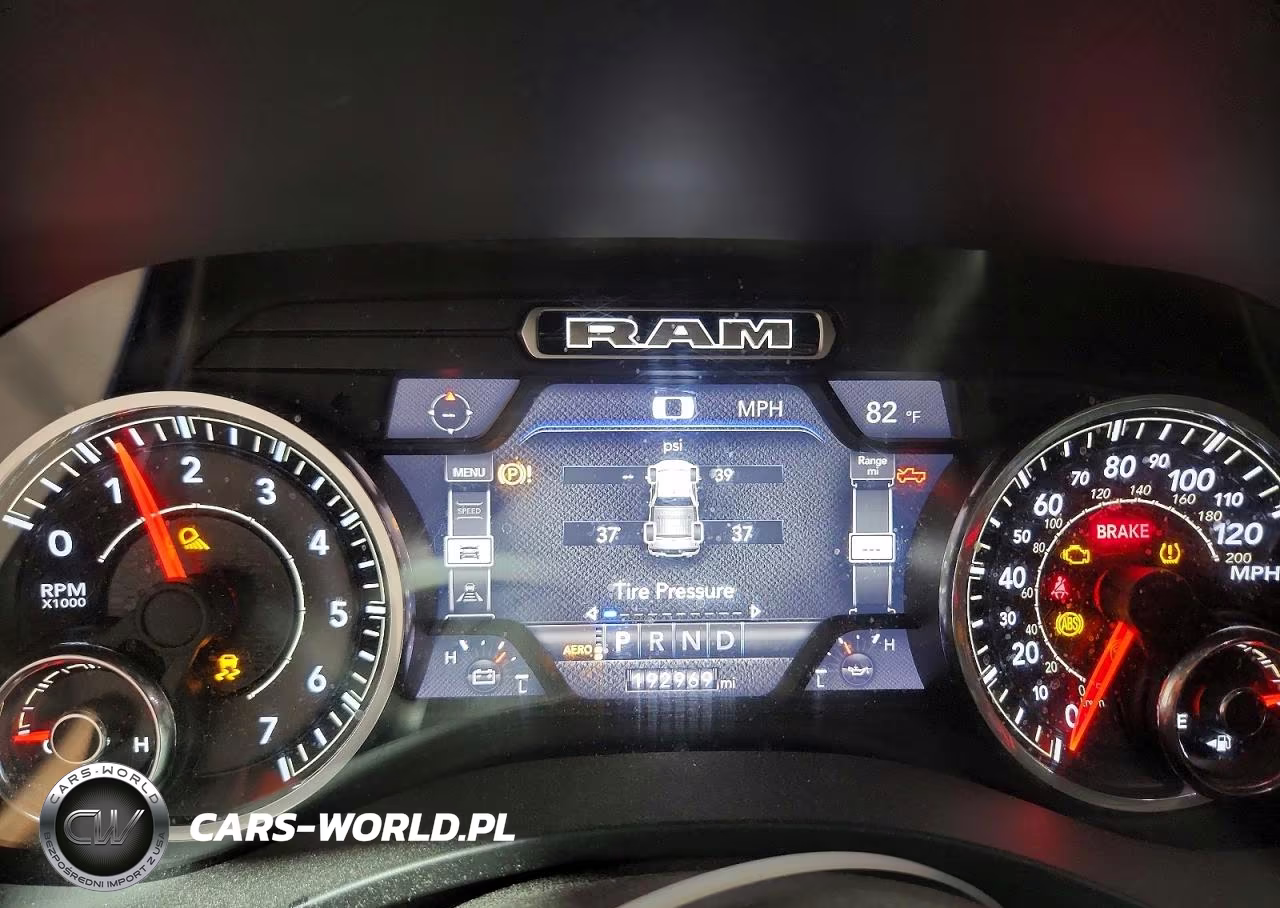 2019 Ram 1500 Laramie VIN:1C6SRFRT0KN898496 - 9