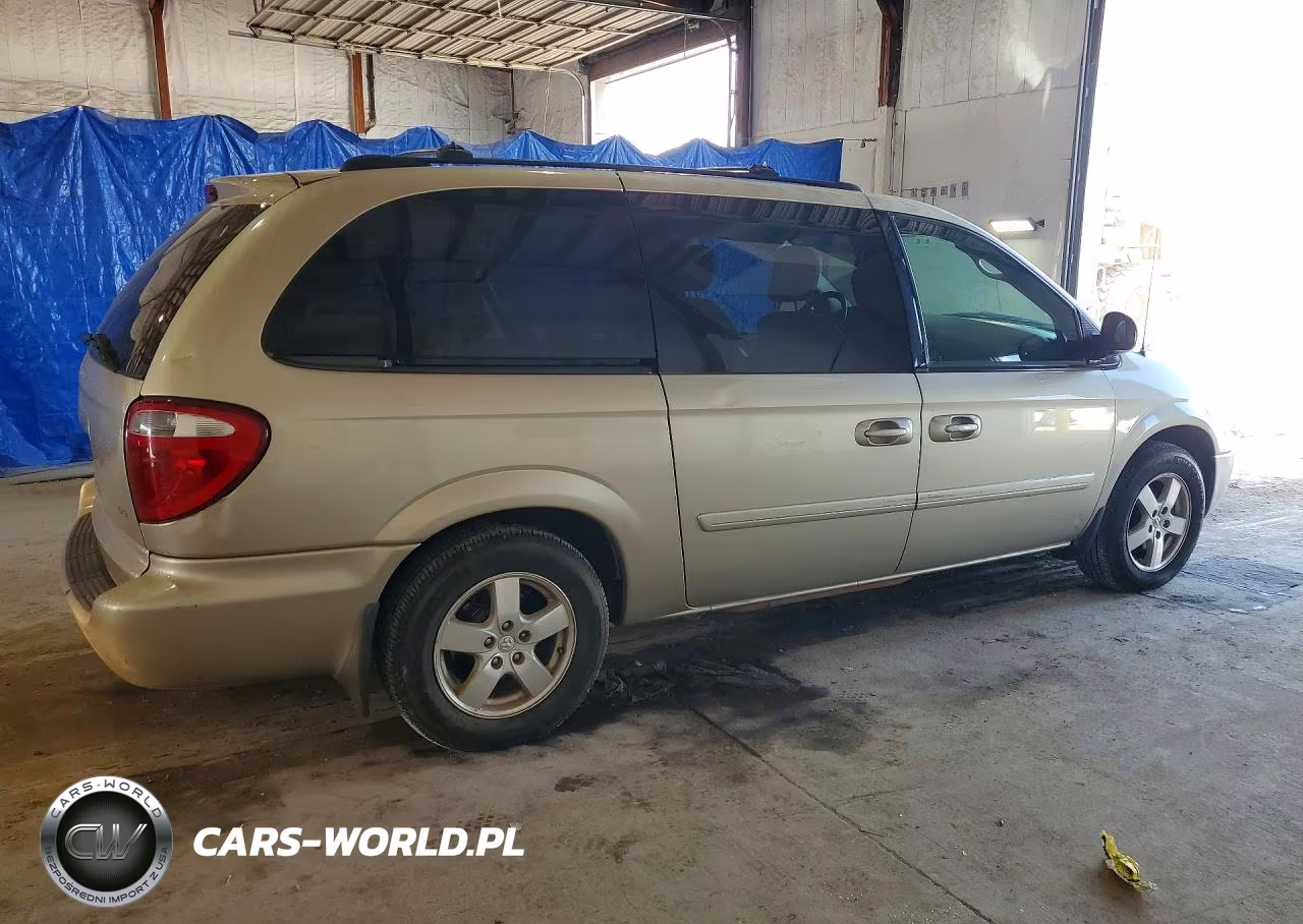 2005 Dodge Grand Caravan Sxt VIN:2D4GP44L25R290859 - 3