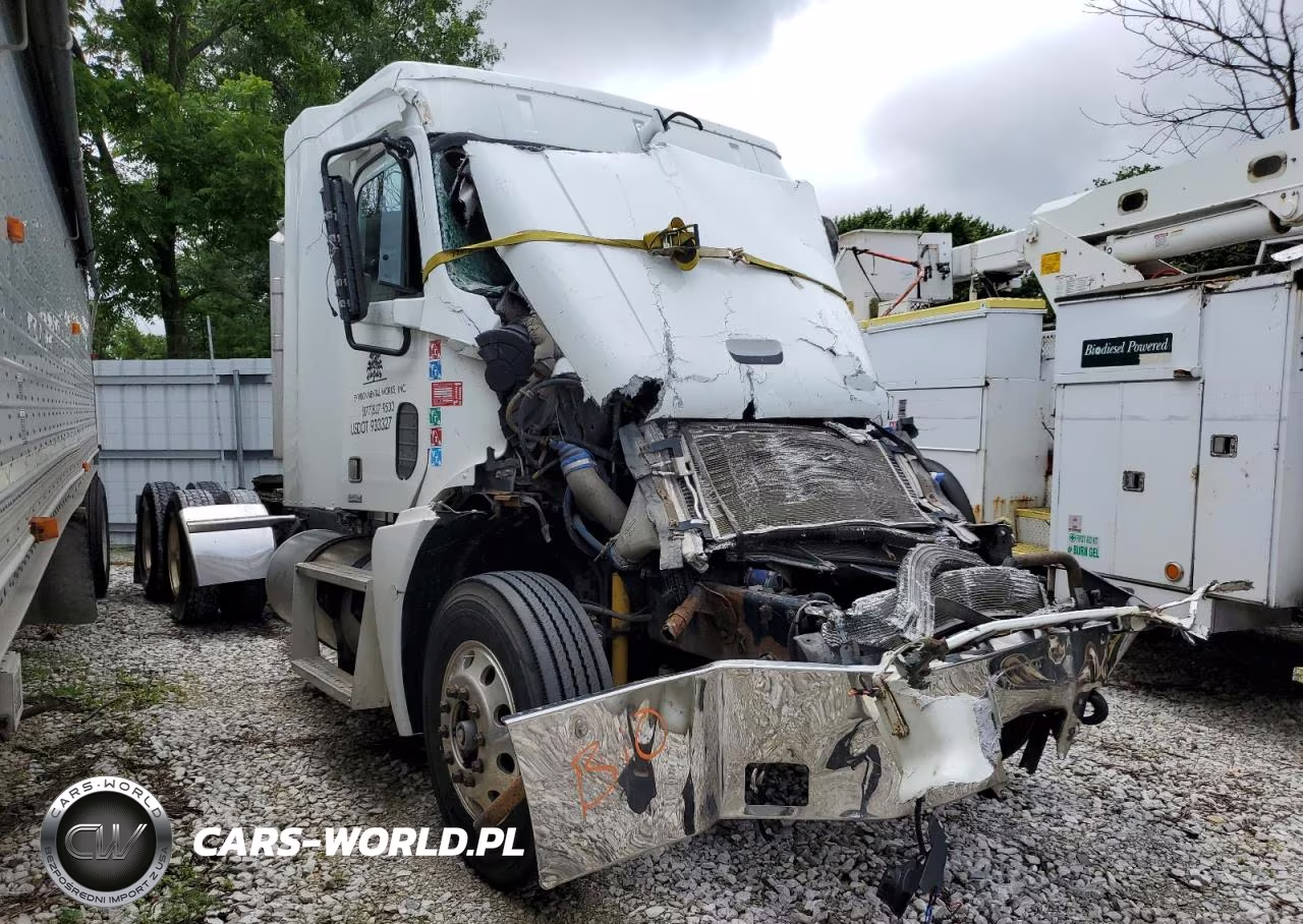 2003 Freightliner Conventional St120