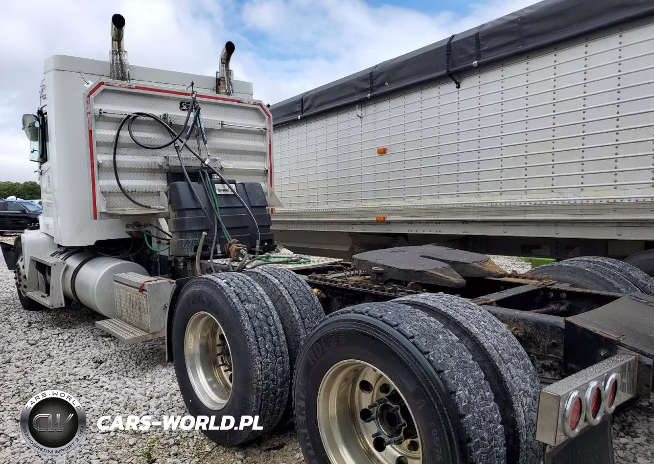 2003 Freightliner Conventional St120 VIN:1FUJBBBG83LK59805 - 3