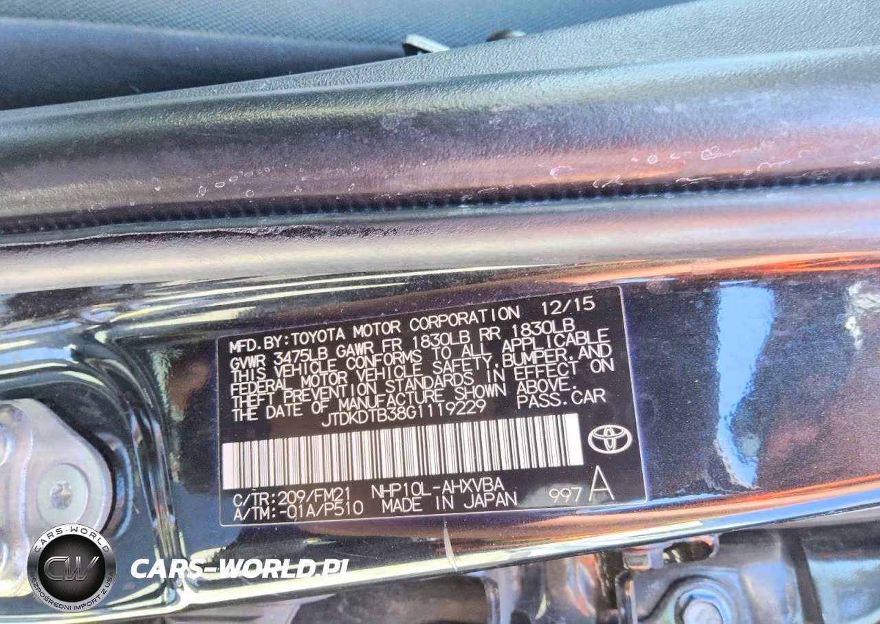 2016 Toyota Prius C Persona Special Edition VIN:JTDKDTB38G1119229 - 13