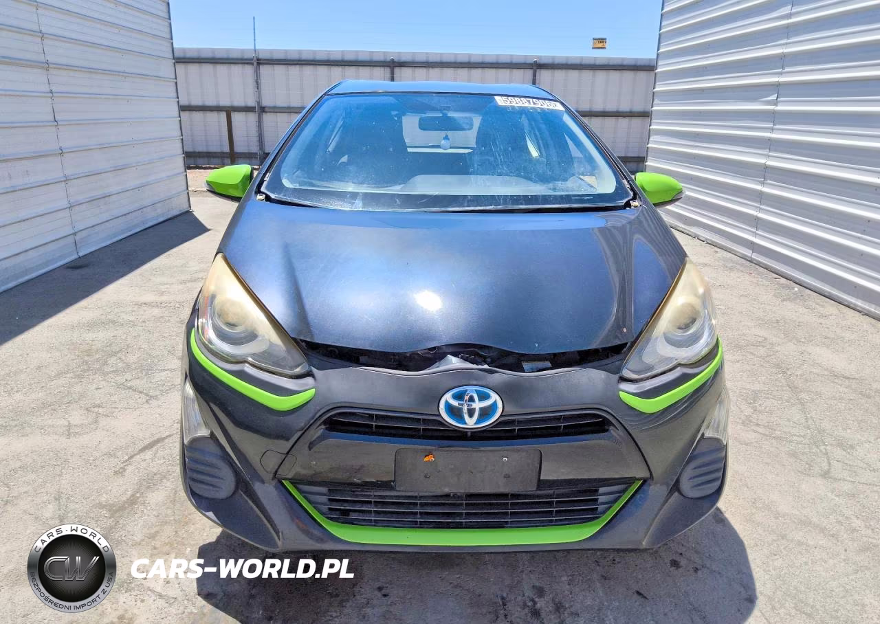 2016 Toyota Prius C Persona Special Edition VIN:JTDKDTB38G1119229 - 5
