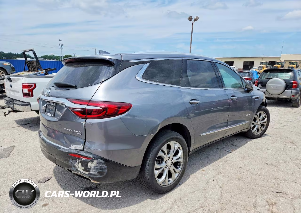 2018 Buick Enclave Avenir VIN:5GAEVCKW7JJ181010 - 3