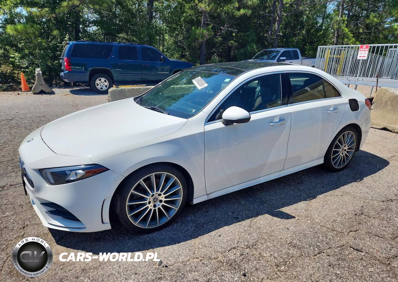 2019 Mercedes-Benz A 220