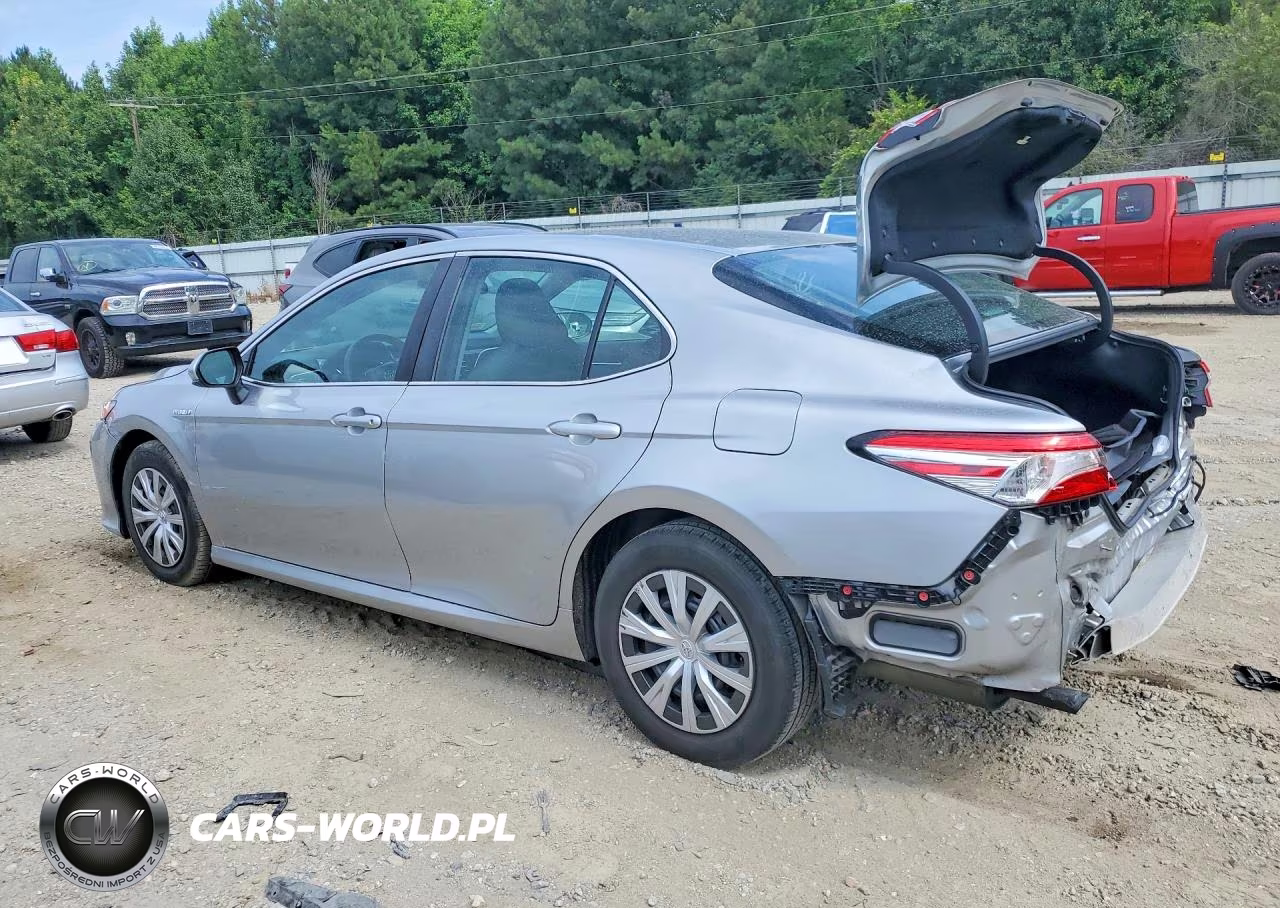 2018 Toyota Camry Le VIN:4T1B31HK0JU507658 - 2