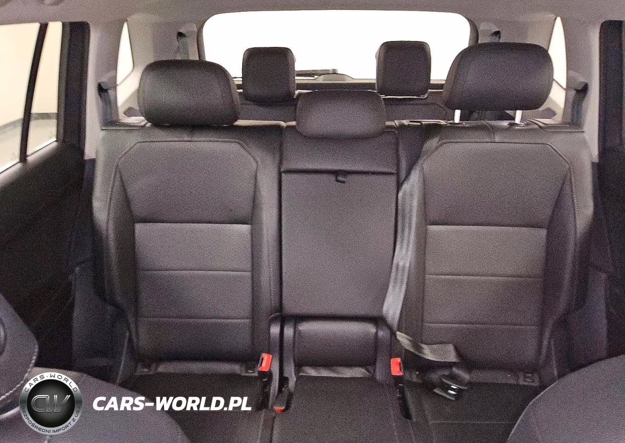 2019 Volkswagen Tiguan VIN:3VV3B7AX0KM156567 - 10