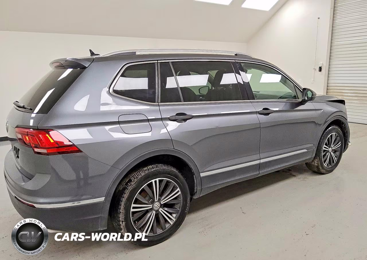 2019 Volkswagen Tiguan VIN:3VV3B7AX0KM156567 - 3