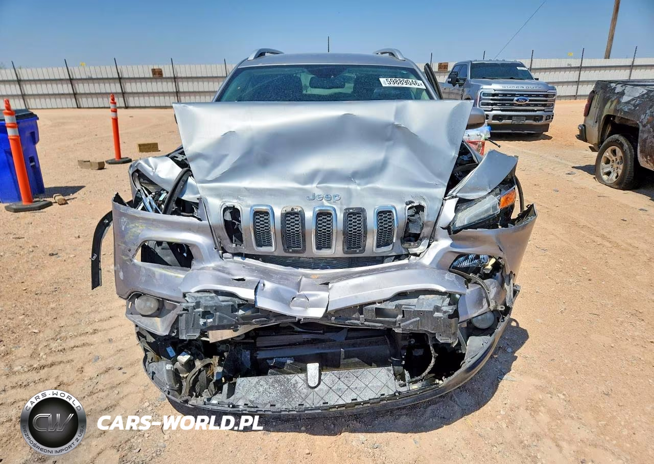 2017 Jeep Cherokee Latitude VIN:1C4PJLCB4HW642515 - 5