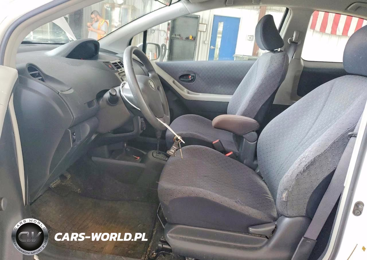 2009 Toyota Yaris Base VIN:JTDJT903X95261856 - 7