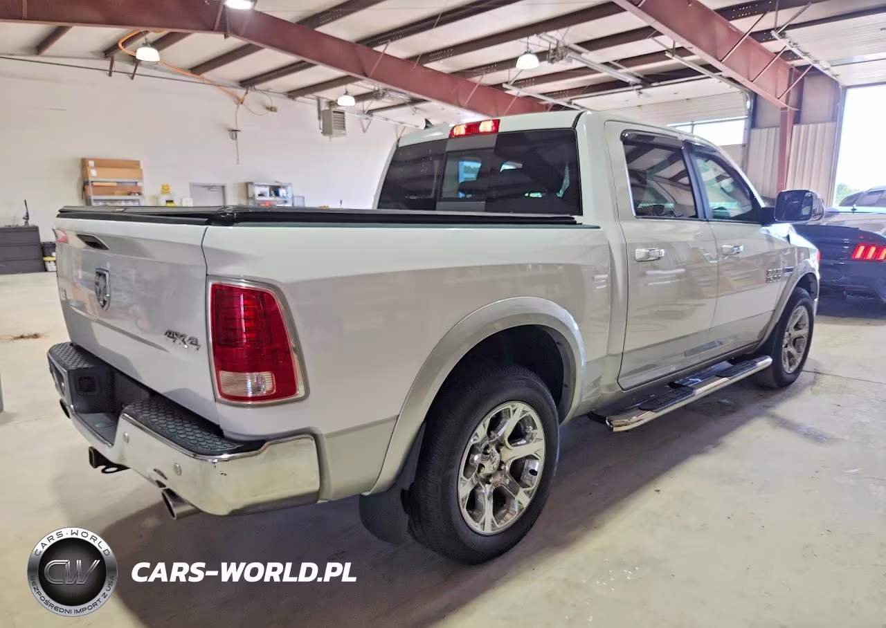 2018 Ram 1500 Laramie 4X4 5'7 Box VIN:1C6RR7NM5JS238568 - 3