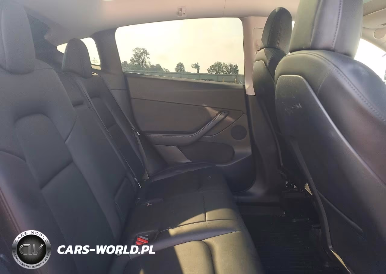 2021 Tesla Model Y VIN:5YJYGDEE8MF185027 - 10