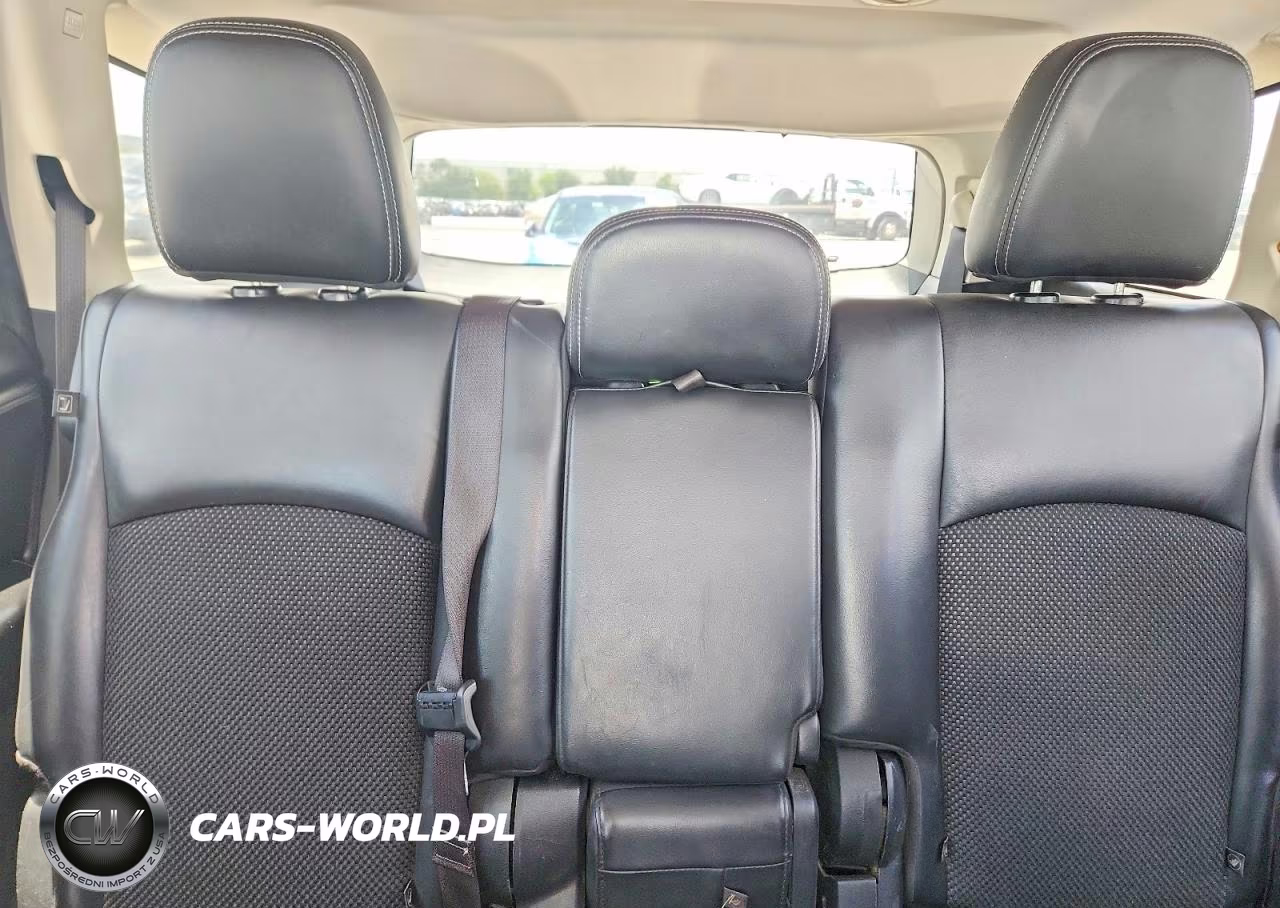 2019 Dodge Journey Crossroad VIN:3C4PDCGG4KT857872 - 10