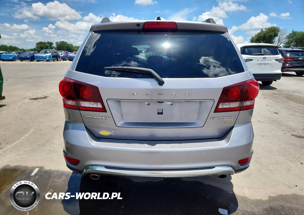 2019 Dodge Journey Crossroad VIN:3C4PDCGG4KT857872 - 6