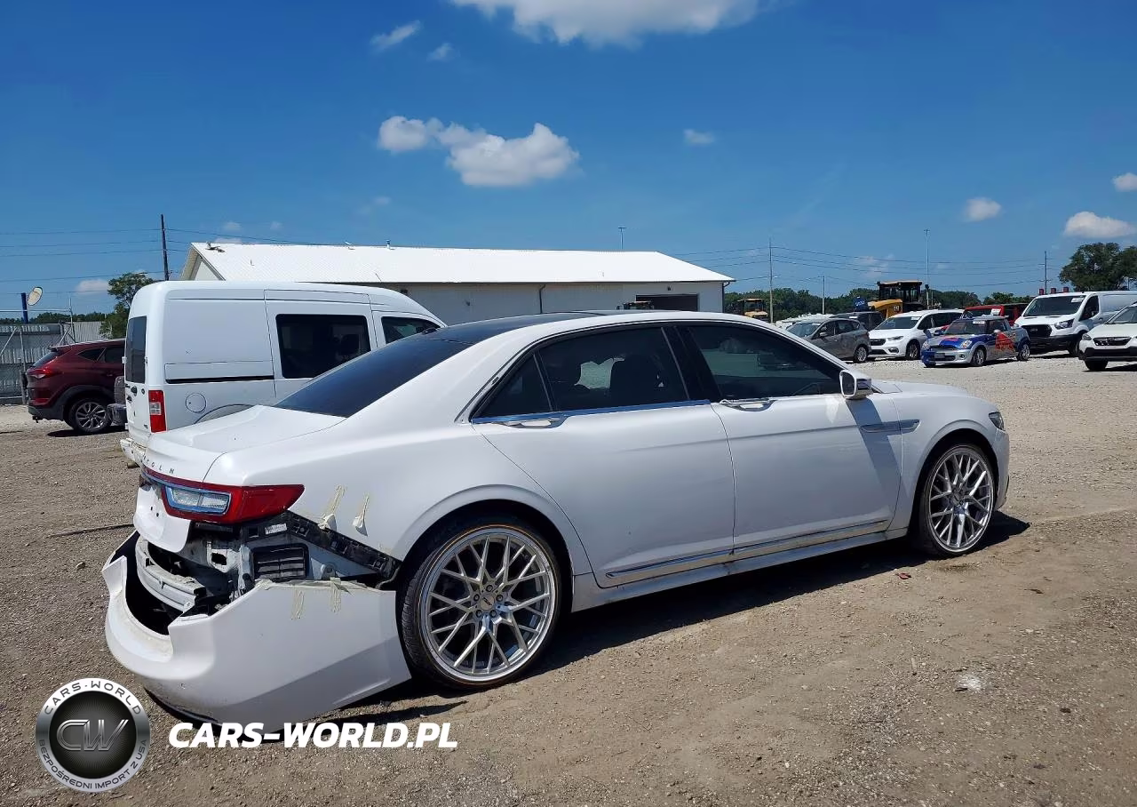 2017 Lincoln Continental Reserve VIN:1LN6L9RP5H5607768 - 3