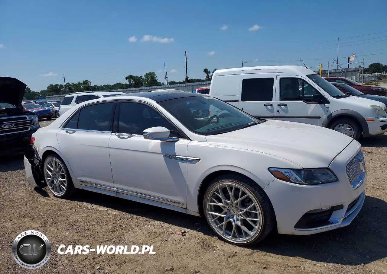 2017 Lincoln Continental Reserve VIN:1LN6L9RP5H5607768 - 4