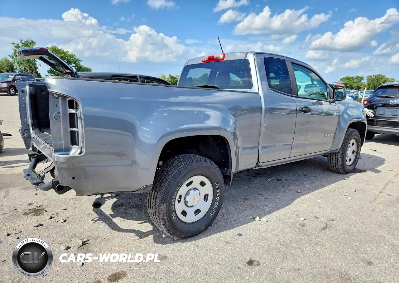 2018 Chevrolet Colorado VIN:1GCHSBEA7J1216918 - 3