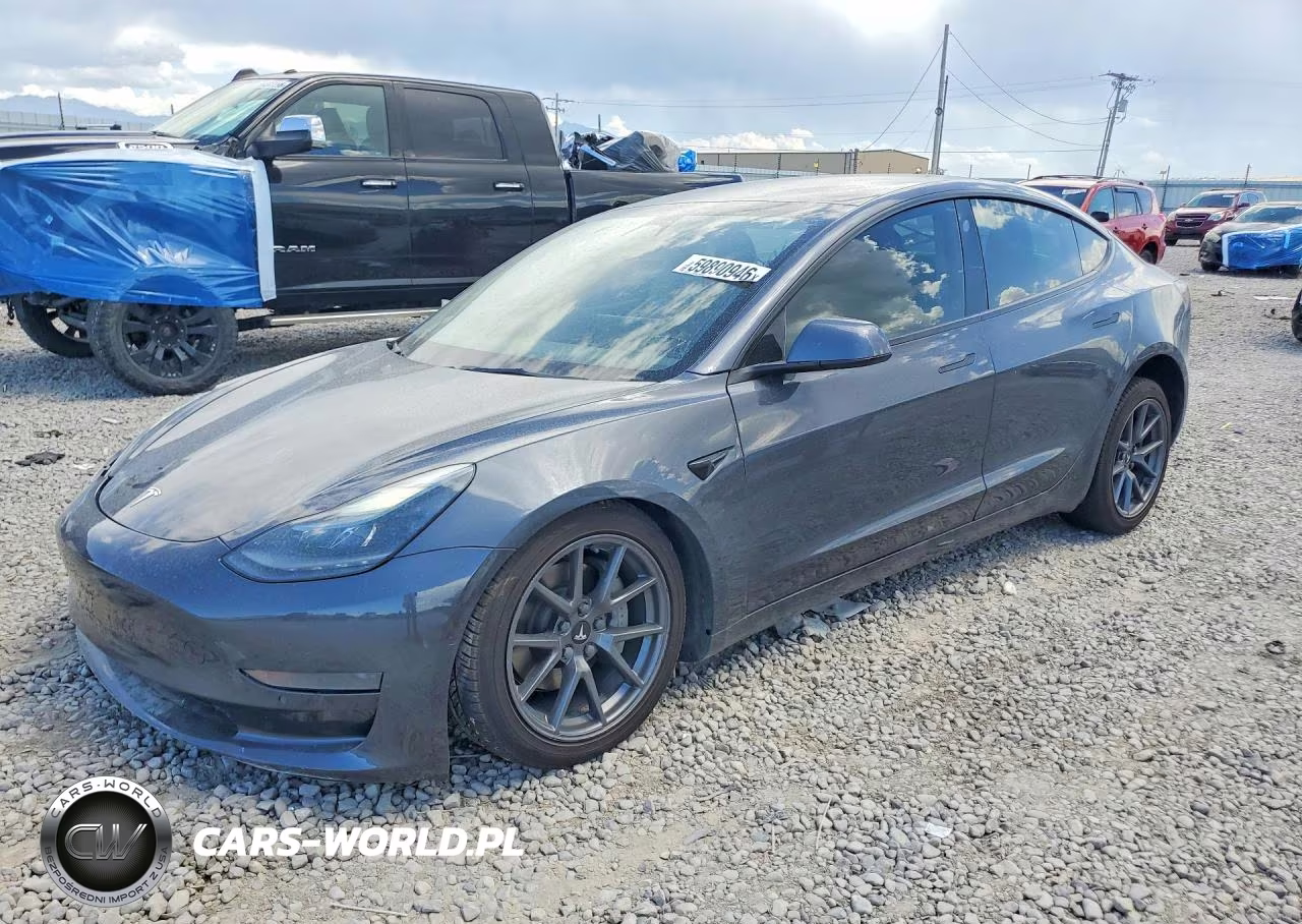 2022 Tesla Model 3 – zdjęcie 1 z 13