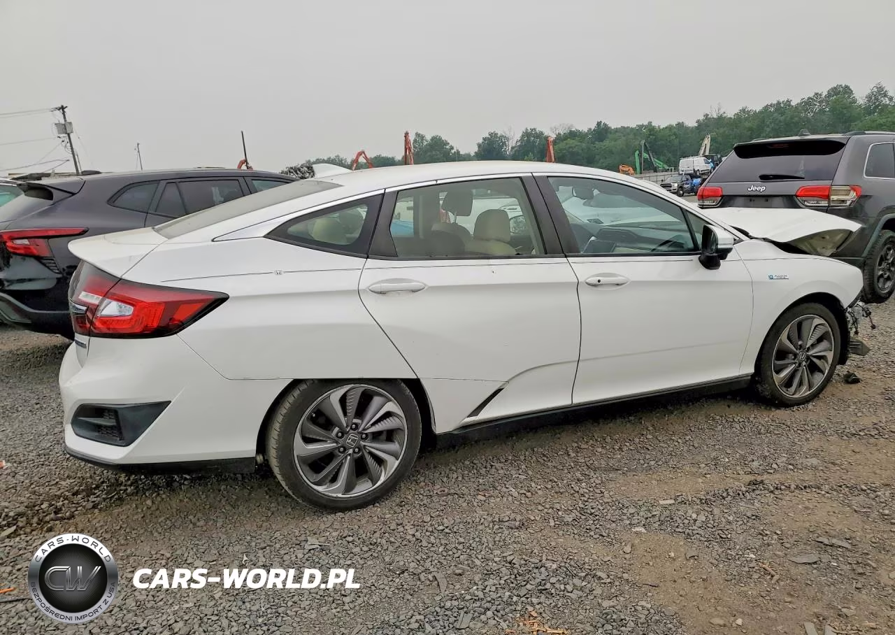2018 Honda Clarity VIN:JHMZC5F11JC016895 - 3