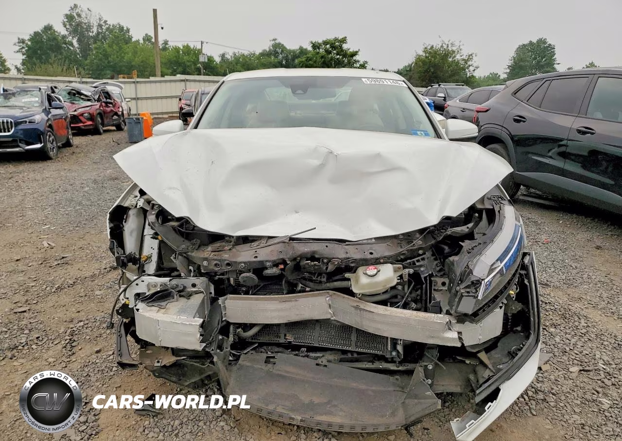 2018 Honda Clarity VIN:JHMZC5F11JC016895 - 5