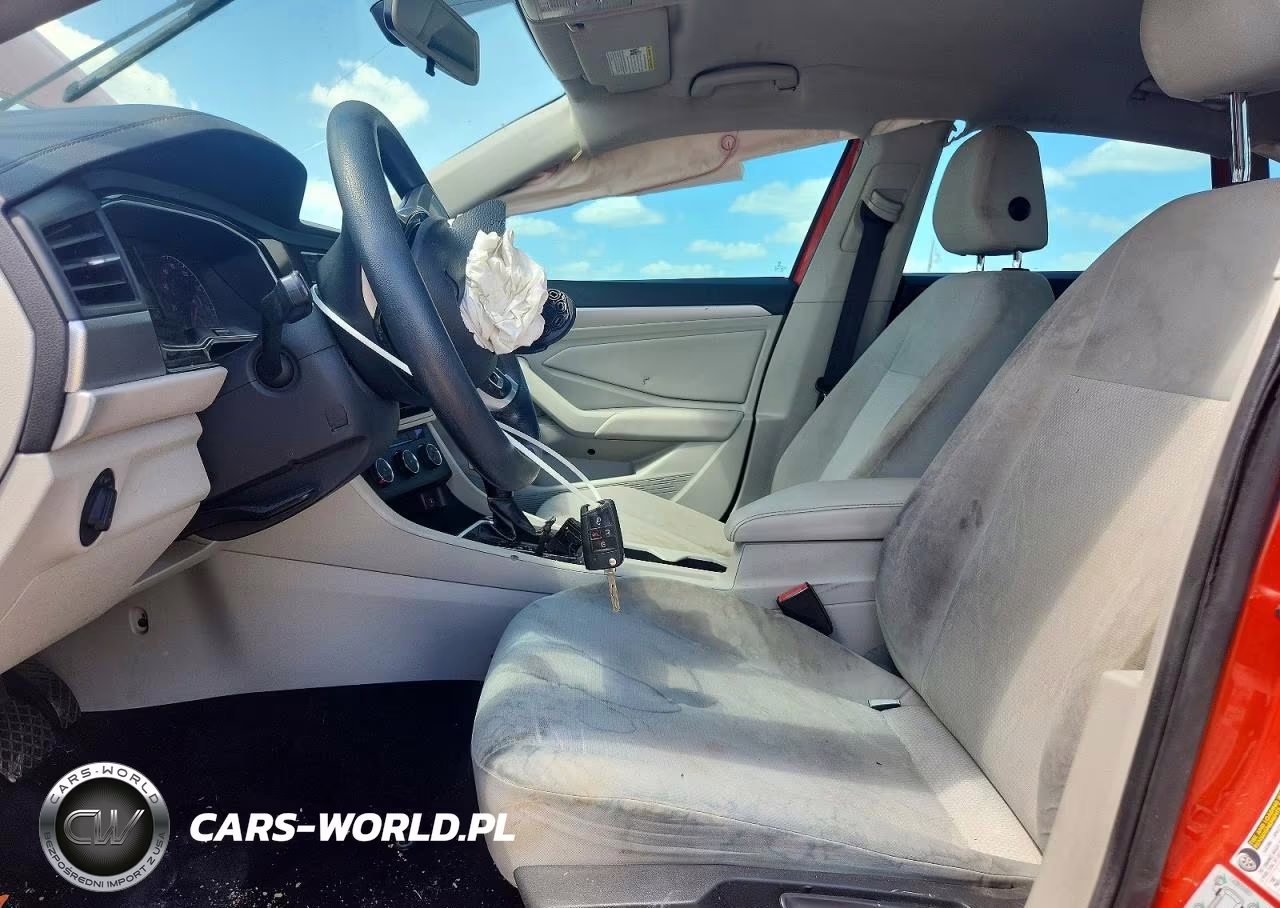 2019 Volkswagen Jetta S VIN:3VWCB7BU2KM204151 - 7