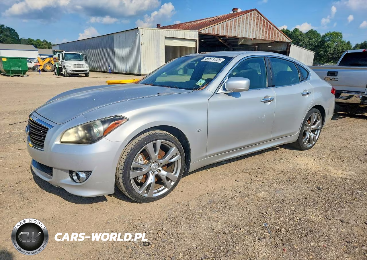 2014 Infiniti Q70 3.7